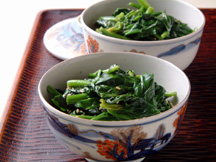 Photo of Goma Ohitashi with Oyster Sesame Dressing: a quick microwave recipe provided with nutrition facts for a typical Japanese salad