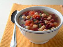 Photo of Minestrone: a quick microwave soup recipe provided with nutrition facts for minestrone