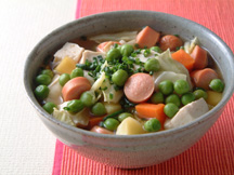 Photo of Tokyo Style Soup (full of vegetables and tofu): a quick microwave soup recipe provided with nutrition facts for a Japanese soup bowl.