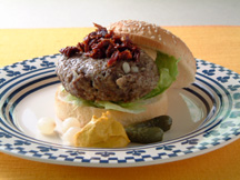 Photo of Beef and Mushroom Burger: a quick microwave meat recipe provided with nutrition facts for a Japanese juicy beef hamburger.